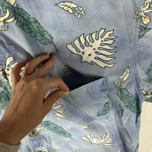 OP Sport Short Sleeve Hawaiian Shirt Mens XL Travel Blue Abstract Floral Relaxed - Picture 4 of 13
